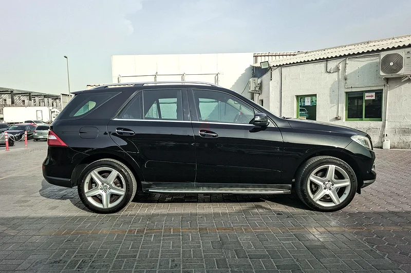 AED 1971/month | 2015 Mercedes-Benz M-Class ML 400 | GCC Specs | Ref#35607663399918618113113