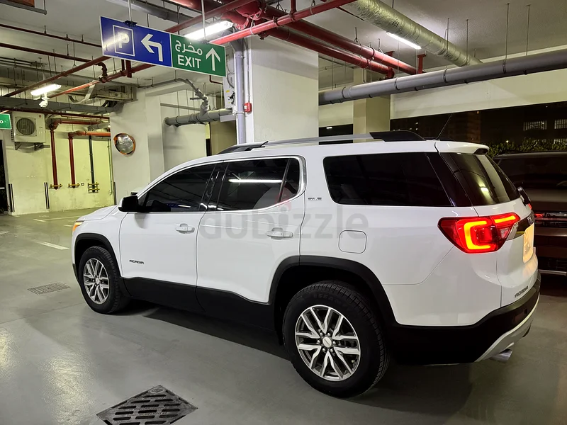 GMC Acadia 7 seaters GCC AWD 2017 SLE63398498912257112