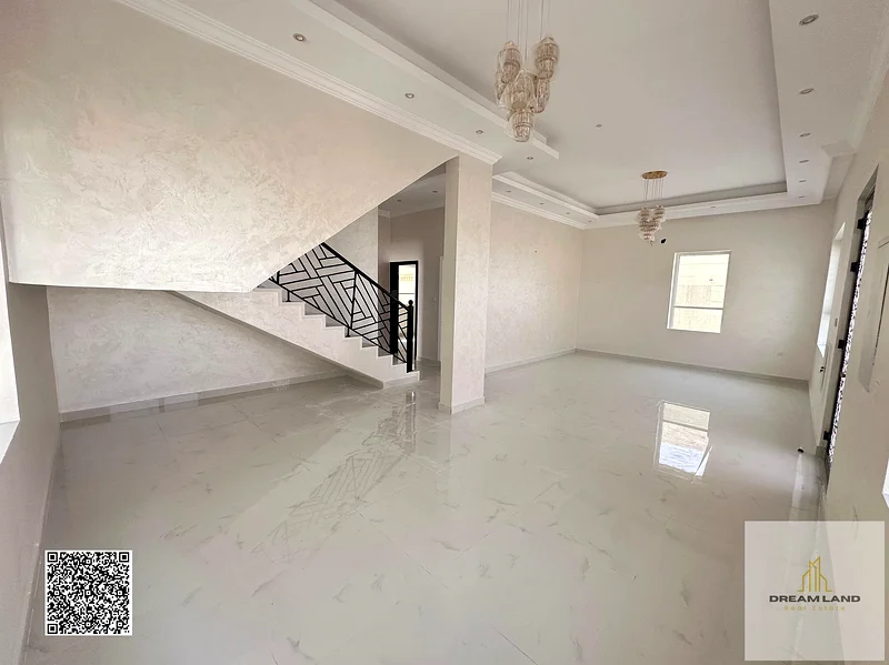 Directly from the owner, a luxurious villa with no down payment, including registration fees, negotiable, freehold for life for all nationalities63893336810498113