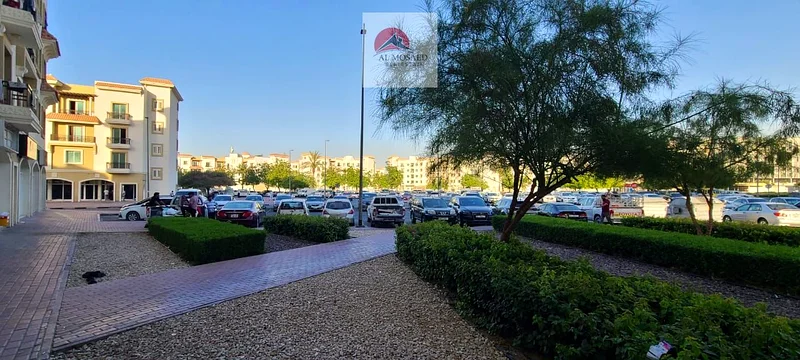 محل بحجم كبير للبيع | مؤجر | عائد استثماري ممتاز | موقع متميز63825488460290110