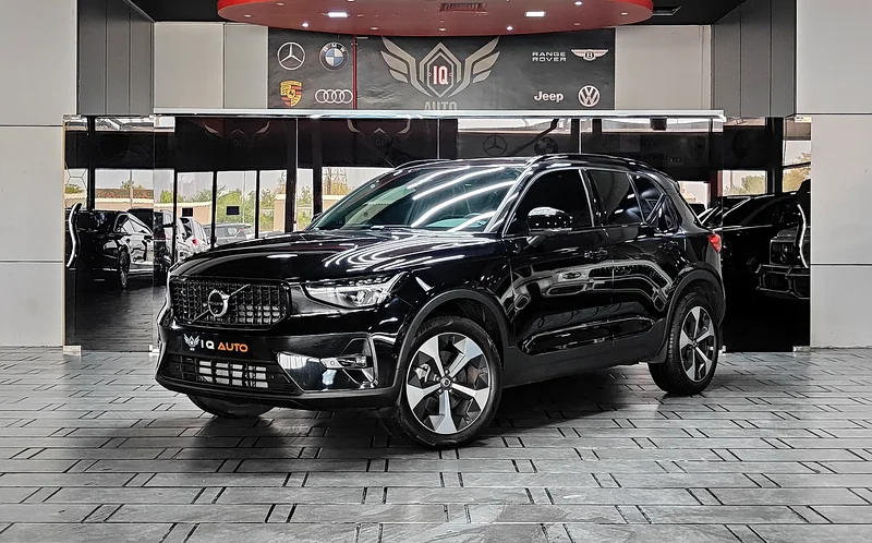 AED 2,250 P.M | 2024 VOLVO XC40 B4 | UNDER WARRANTY | FULL PANORAMIC | GCC |63221300275202112