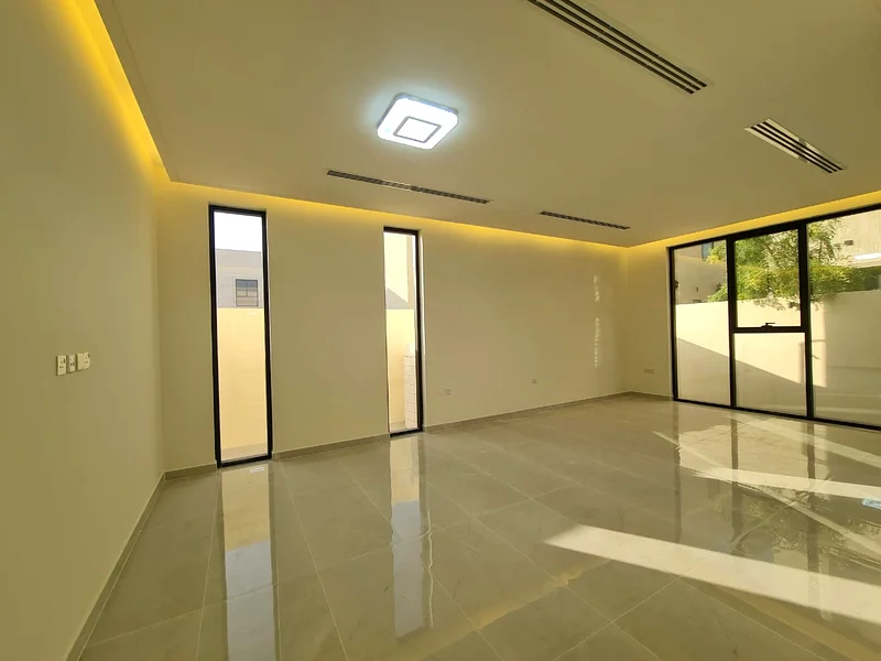 Luxury Villa for Sale in Al Alia – Prime Location on Main Road!63873323861249114