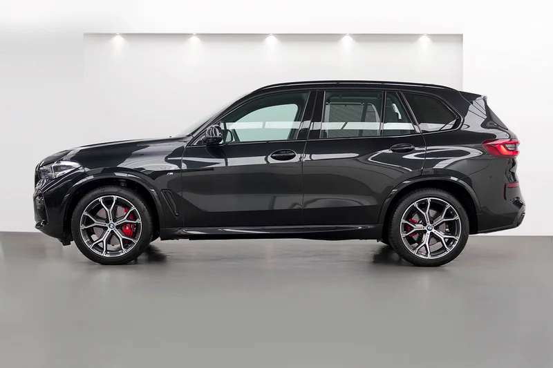 2023 بي إم دبليو X5 xDrive 40i / مجلس التعاون الخليجي / ضمان الموزع والخدمة لمسافات قصيرة63405749312385111