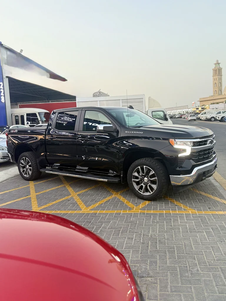 silverado 2023- 2500 aed monthly with 0 down payment63398563455617112