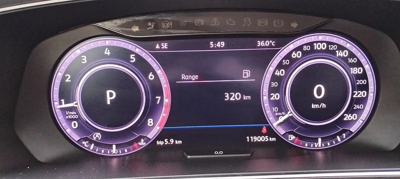 Full Option Reliable GCC AWD Tiguan Sport 4motion with full-service history. Single Expat Owner,63398576563585112