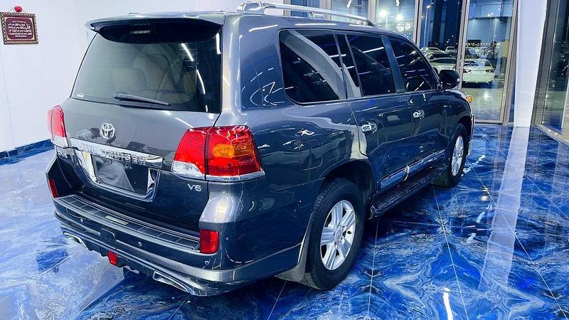 تويوتا لاند كروزر GXR V6 2015 خليجي بحالة وكالة نظيفة جدا رقم واحد63399949123458113
