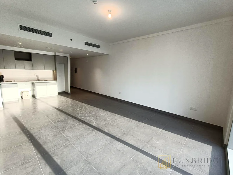 Vacant | Park View | Prime Location64026244564227113