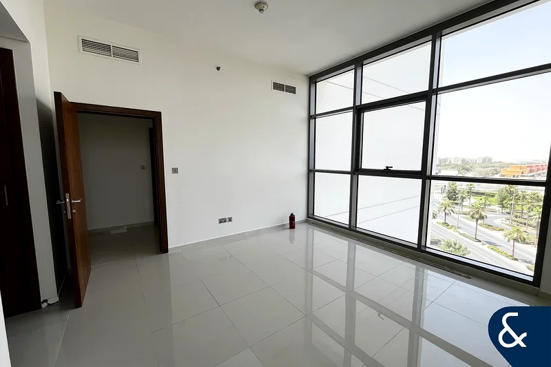 Open View | Vacant | 887sqft | High Floor63971811950082114