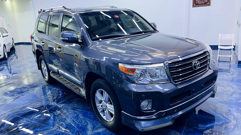 تويوتا لاند كروزر GXR V6 2015 خليجي بحالة وكالة نظيفة جدا رقم واحد63399949123458112
