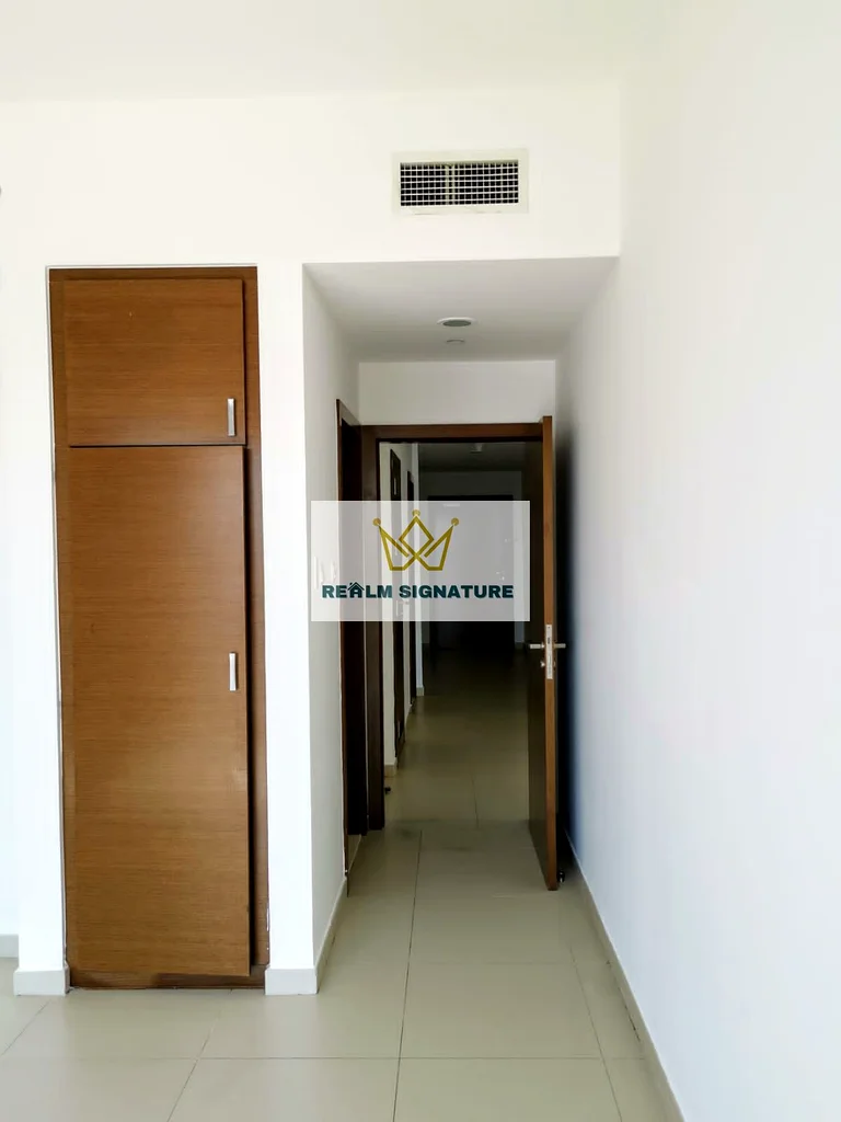 High-Floor 1BHK | Stunning Sea & City Views | Gate Tower 363846666290817113