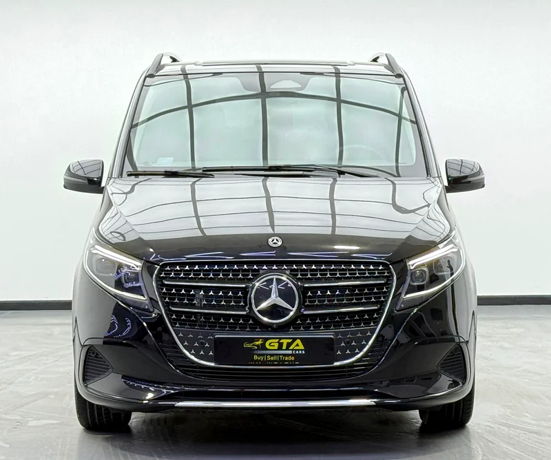 2025 Mercedes Benz V300, 3 Years Warranty + Service Pack, Full MB Service History, Very Low Km, GCC63399921683457111