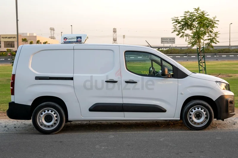 Peugeot Partner 202463398486656898112