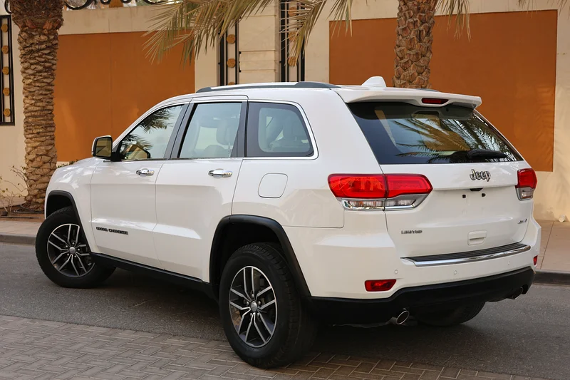 Jeep Grand Cherokee LIMITED 2018 121000KM GCC SPECS63398606575107113