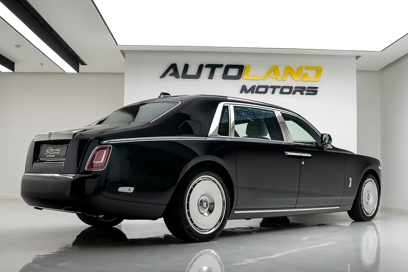 2025 ROLLS ROYCE PHANTOM EWB | GCC | MAIN DEALER WARRANTY  SERVICE | VIP REAR SEATS63222808578945111