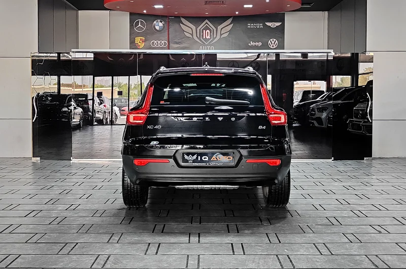 AED 2,250 P.M | 2024 VOLVO XC40 B4 | UNDER WARRANTY | FULL PANORAMIC | GCC |63221300275202114