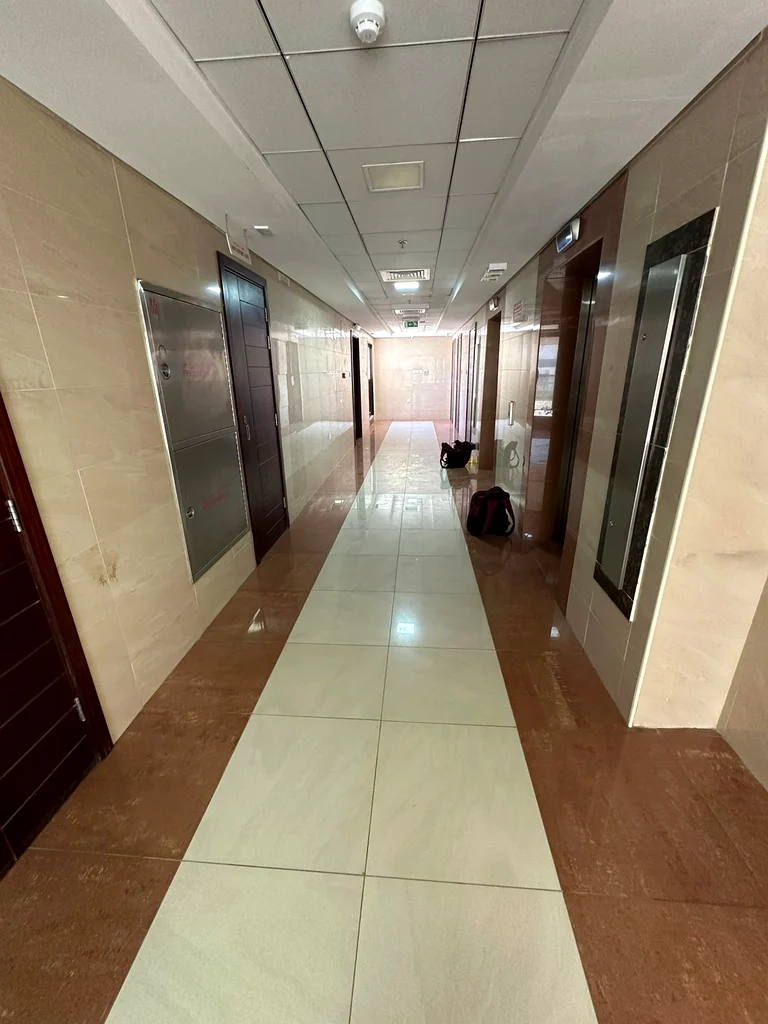 غرفتان وصالة مع سطح ثانٍ، إيجار سنوي63715024981763113