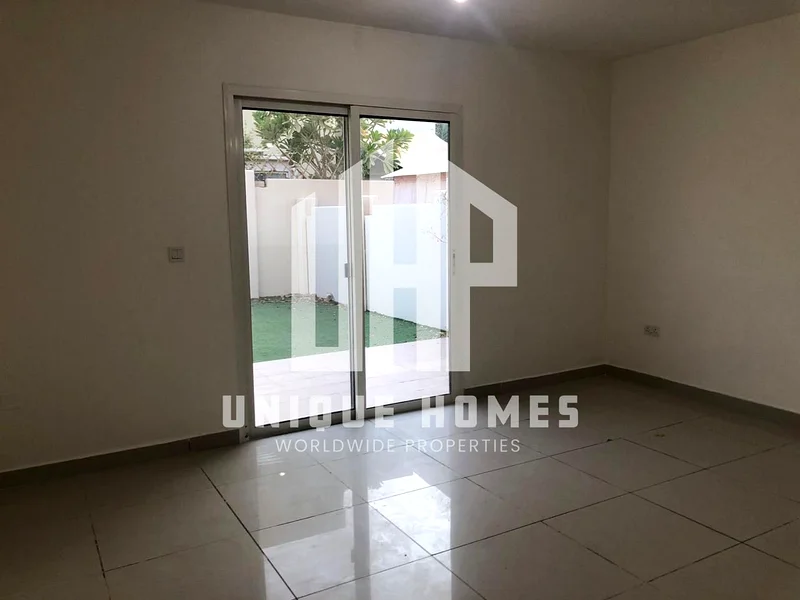 Vacant Soon | Single Row | Mid Unit | Enquire Now!63403402909955114
