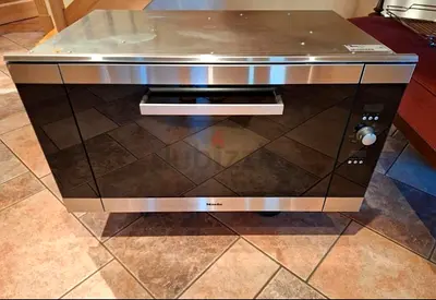 Miele bulit in oven 90cm