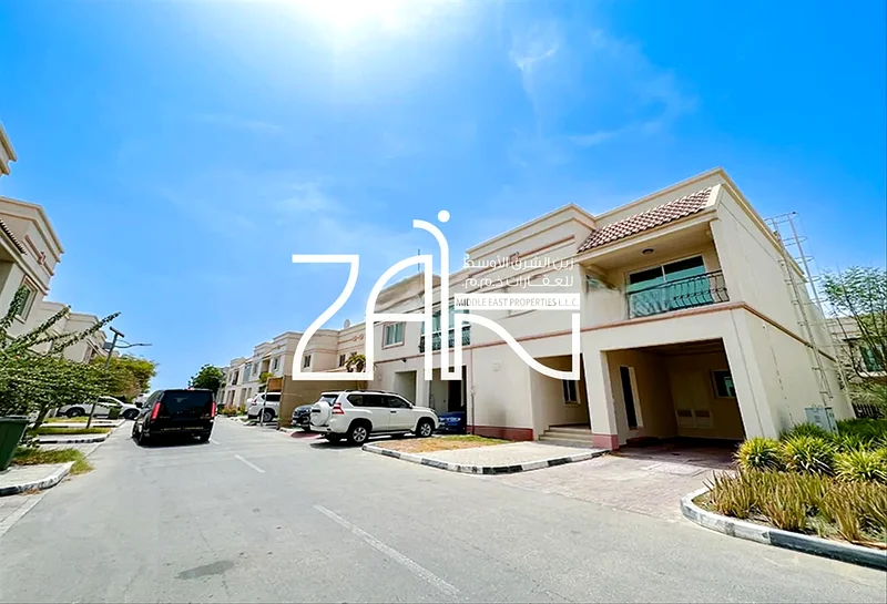 فيلا فاخرة مكونة من أربع غرف نوم في زاوية صفاينة واحدة وذات صيانة جيدة63838854611202110