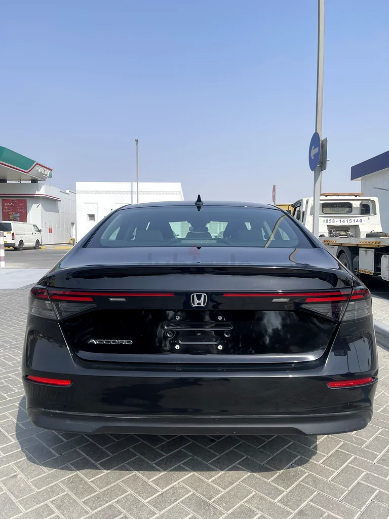 أكورد 2023 LX من هوندا63398545762433112