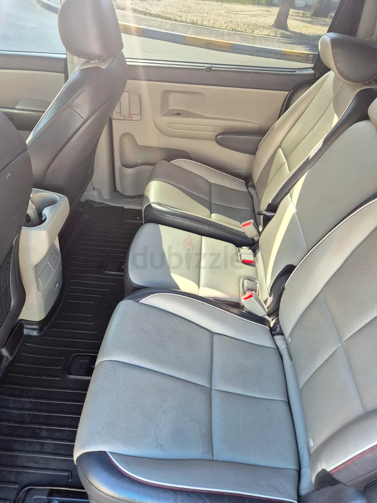 Kia Sedona, Very Good condition there is no maintainence, ready to drive..63398618267267112