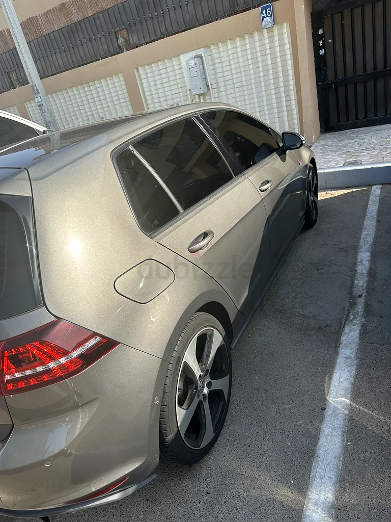 Abu Dhabi63398571783682114