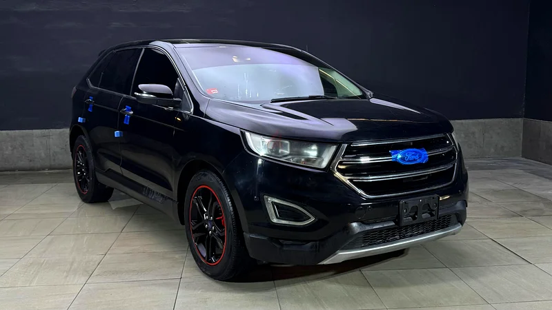 Luxury Ford Edge Titanium with full panoramic roof633998934056971123