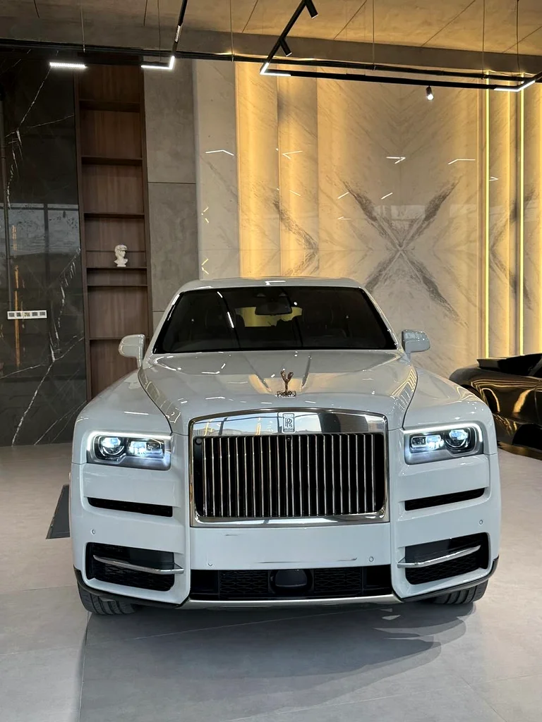 Rolls Royce Cullinan63398474260353111
