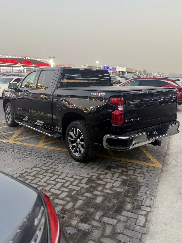 silverado 2023- 2500 aed monthly with 0 down payment63398563455617113