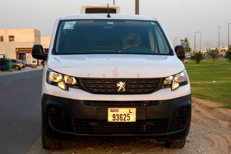 Peugeot Partner 202463398486656898111