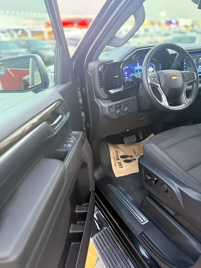 silverado 2023- 2500 aed monthly with 0 down payment63398563455617114