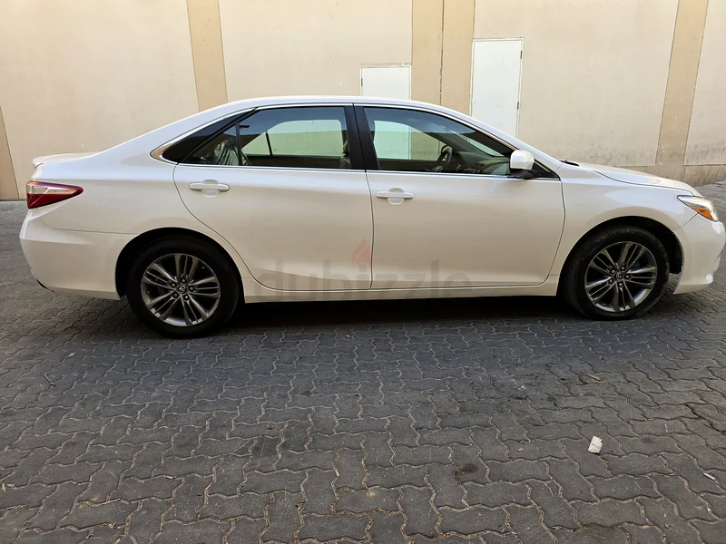 Toyota camry63401308370305112