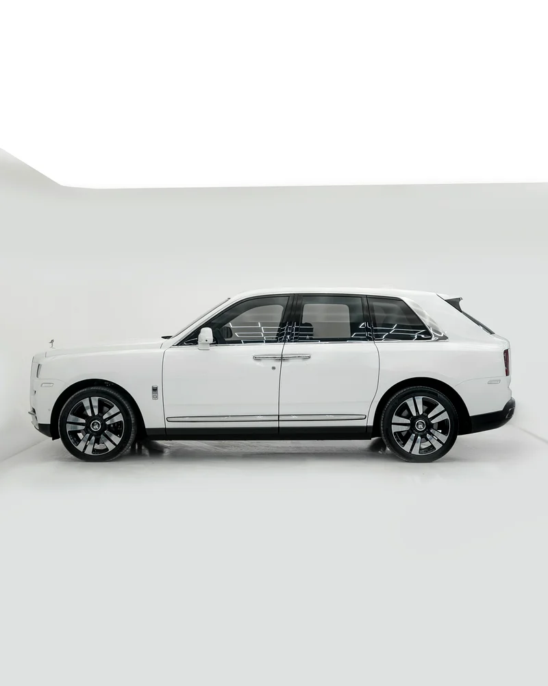 Rolls Royce Cullinan Silver Badge GCC63398530562305112
