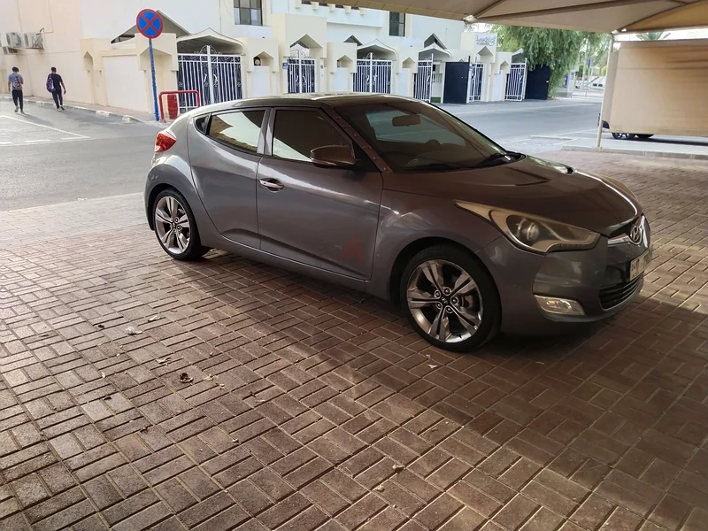 Hyundai velostor 2015 GCC63406913252995112