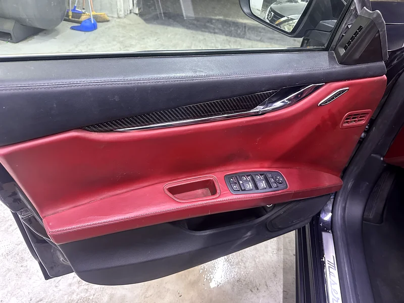 2019 Gcc specs low milage very clean red interior carbon inside63398484855681114