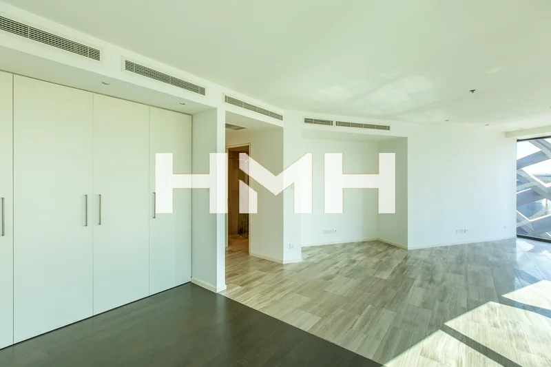 Largest Studio Available | Low Floor | D1 Tower63968598989698111