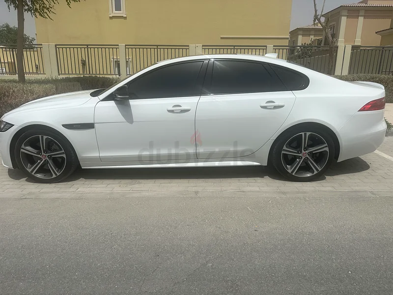 Jaguar XF 201663398481922689114