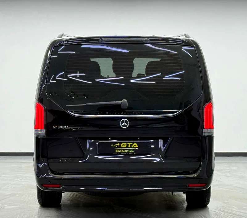 2025 Mercedes Benz V300, 3 Years Warranty + Service Pack, Full MB Service History, Very Low Km, GCC63399921683457114