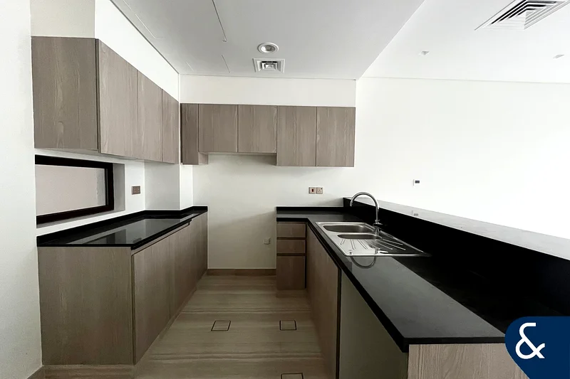 Fully Handed Over | Single Row | Vacant63970855101187113