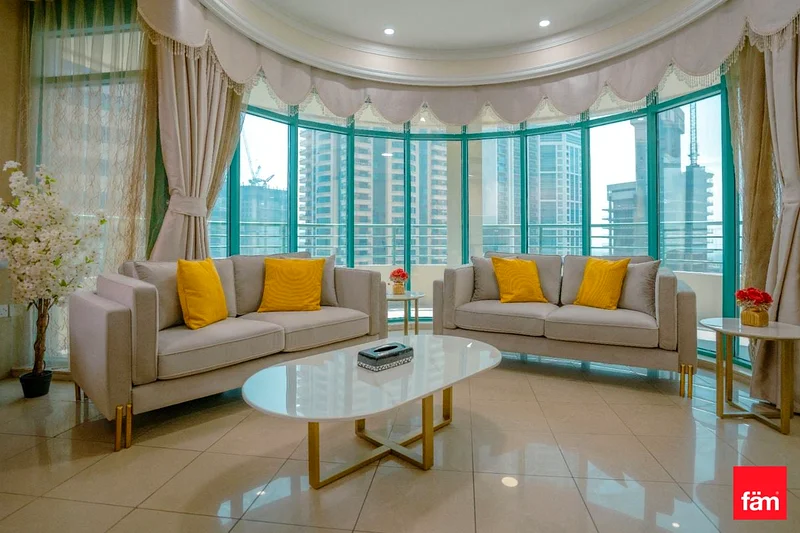 Un-Furnished | Vacant | Spacious63774611034498110