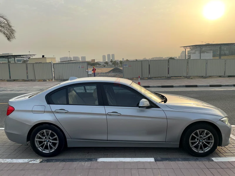 BMW 3SERIES MINT CONDITION63406272878211113