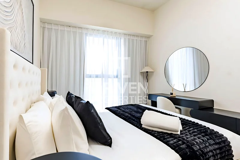 Elegant Unit | Prime Location | Community View63976948160513114