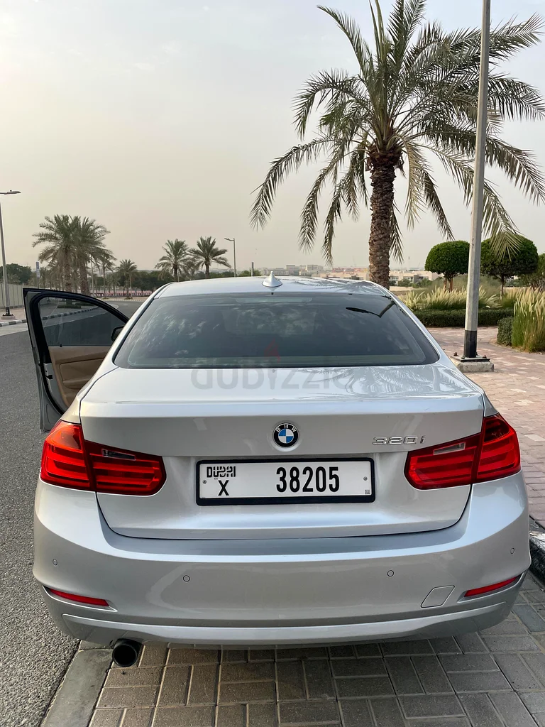 BMW 3SERIES MINT CONDITION63406272878211114