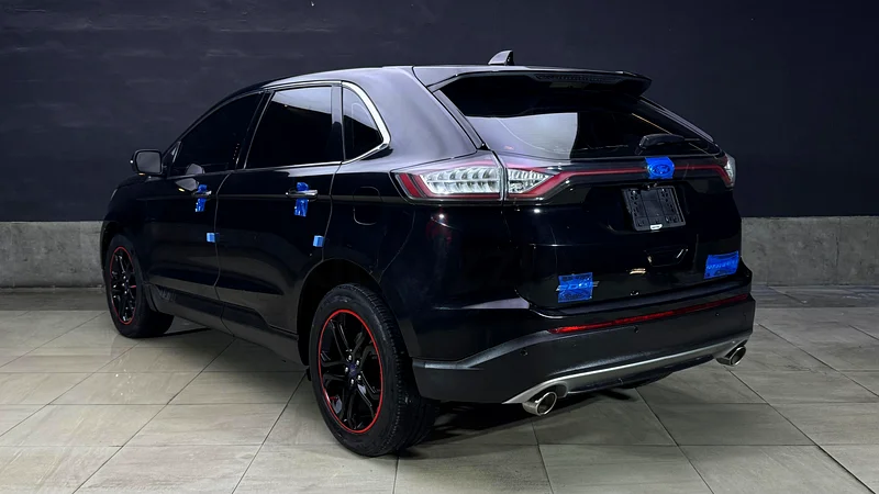 Luxury Ford Edge Titanium with full panoramic roof63399893405697111