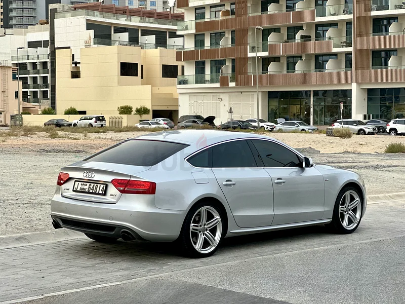 A5 2012، محفوظة جيدًا وبحالة جيدة633986100616991111