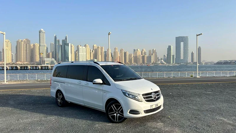 Mercedes V25063403705724929118