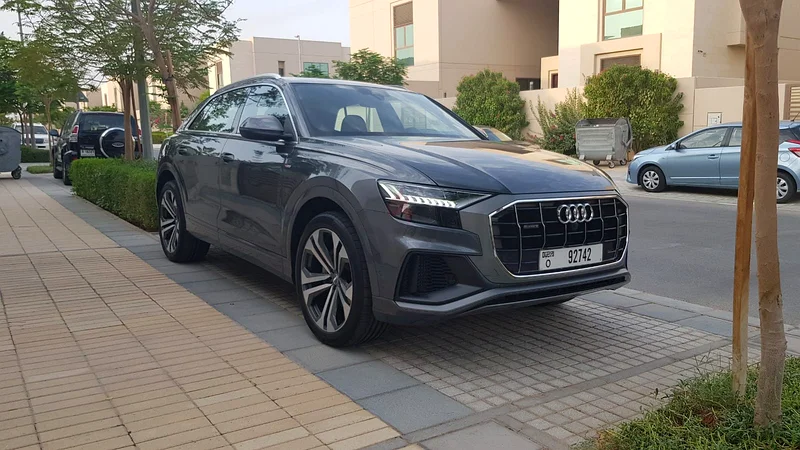 أودي Q8 S-Line مع خدمة الوكالة لمدة سنتين63398614072323112