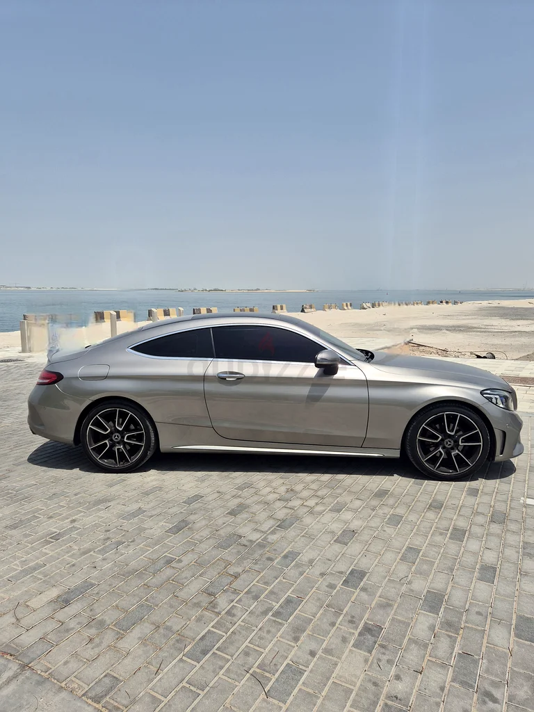 مرسيدس C200 كوبيه - لون الشمبانيا - دول مجلس التعاون الخليجي - 202163399937741186112