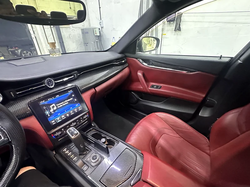 2019 Gcc specs low milage very clean red interior carbon inside63398484855681112