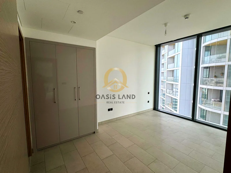 Sky Line View | Live the Dubai Dream | Neogtiable Invetsor Deal |64016677849729113
